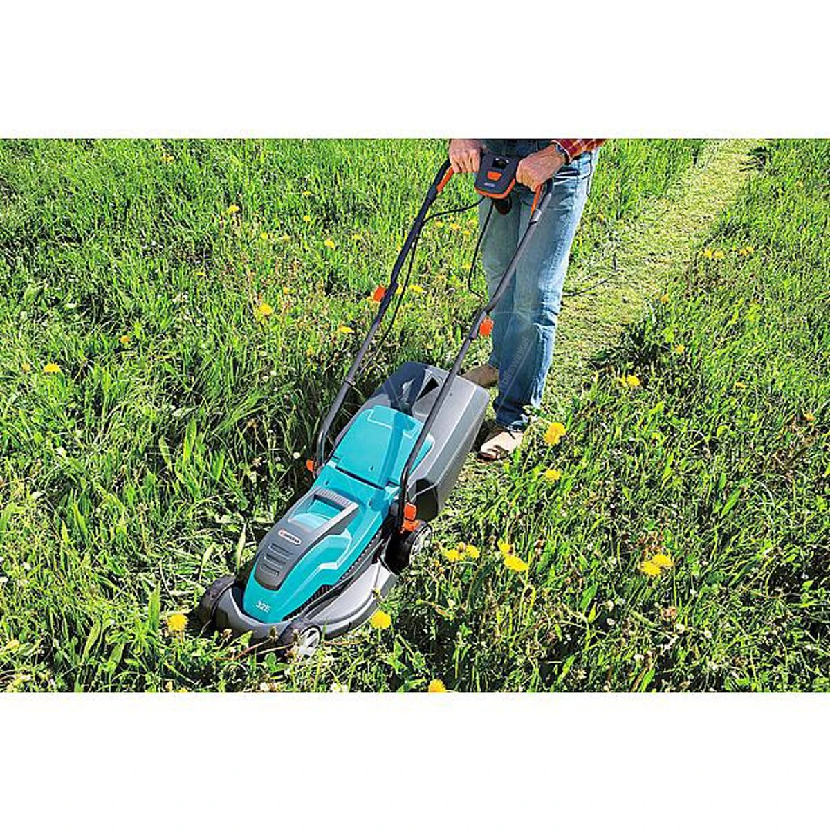 Gardena Gazonmaaier 32cm-1200w 3 Gardena Gazonmaaier 32cm-1200w - Afbeelding 3